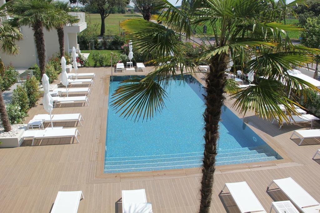 Sabbhia Apartment Lido di Jesolo Bagian luar foto